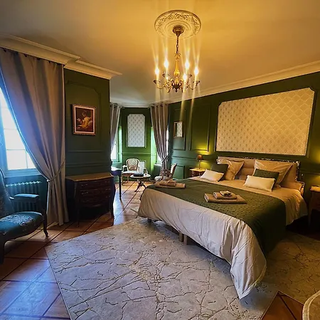 Chateau Philip Saint-Genet-Lerpt