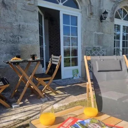 Chateau Philip Bed & Breakfast *