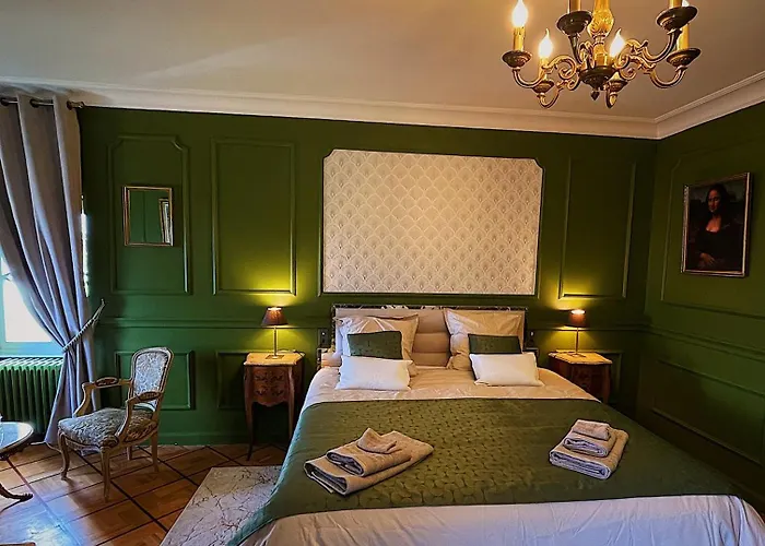 Chateau Philip Saint-Genet-Lerpt