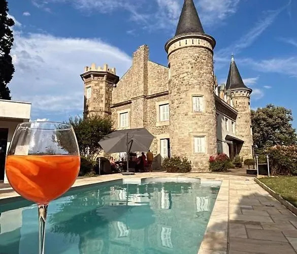 ベッド・アンド・ブレックファスト Chateau Philip Saint-Genet-Lerpt