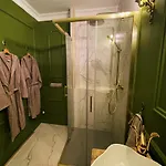 Chateau Philip Oda ve Kahvaltı 4*