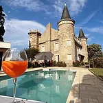 Oda ve Kahvaltı Chateau Philip Saint-Genet-Lerpt
