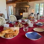 Chateau Philip Oda ve Kahvaltı 4*