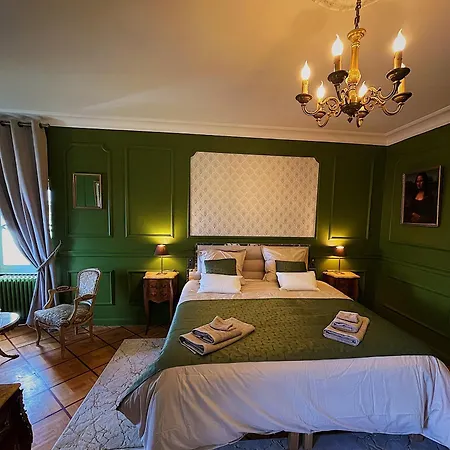 Chateau Philip Saint-Genet-Lerpt