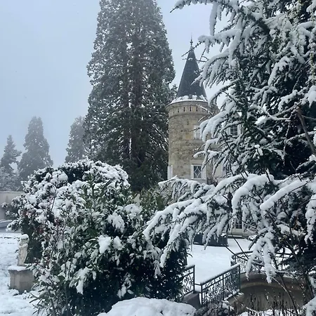 Chateau Philip Saint-Genet-Lerpt